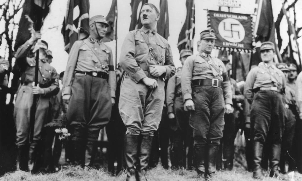 Η γενέτειρα του Χίτλερ εξακολουθεί να τιμά ναζί στην Αυστρία - Τι αναφέρει καταγγελία